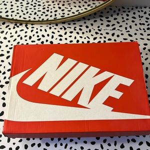 I am selling Nike air max 2090.